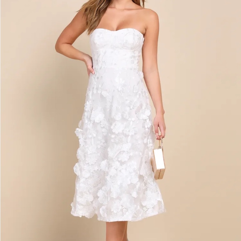 Delightful Romance White Floral 3D Strapless Lace-Up Midi Dress
Lulus